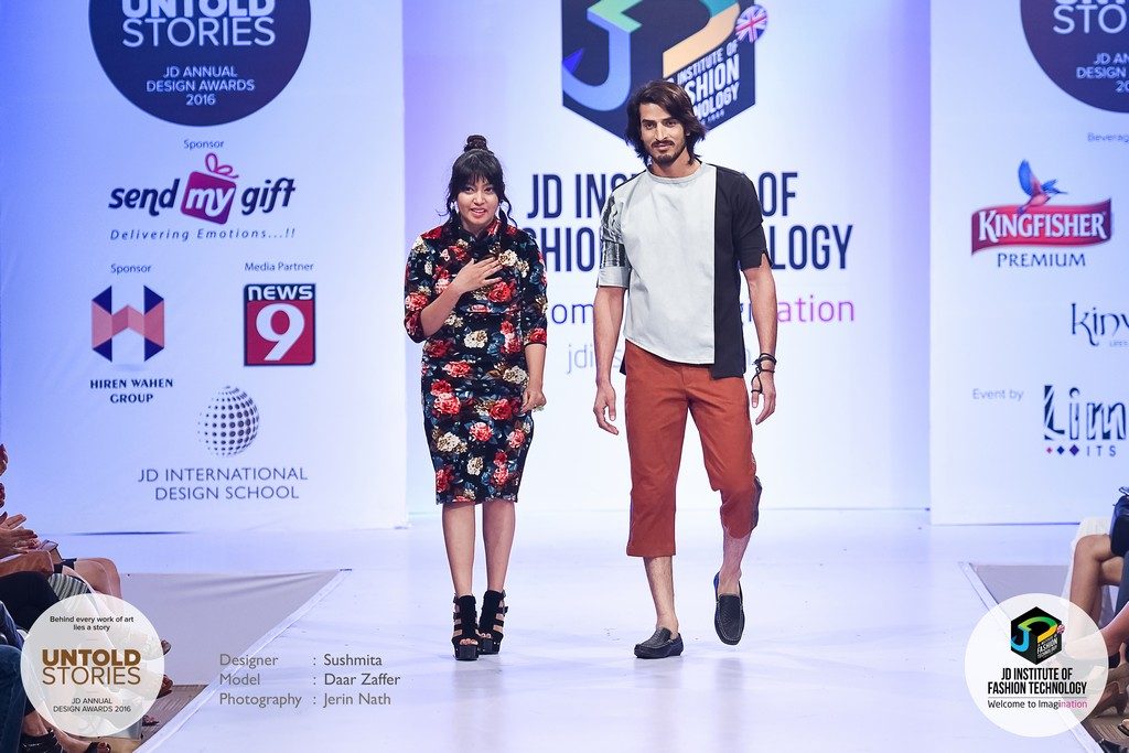 JD Annual Design Awards 2016 – Untold Stories : “CRINKLE STROKE” Designer : Sushmita Photography : Jerin Nath