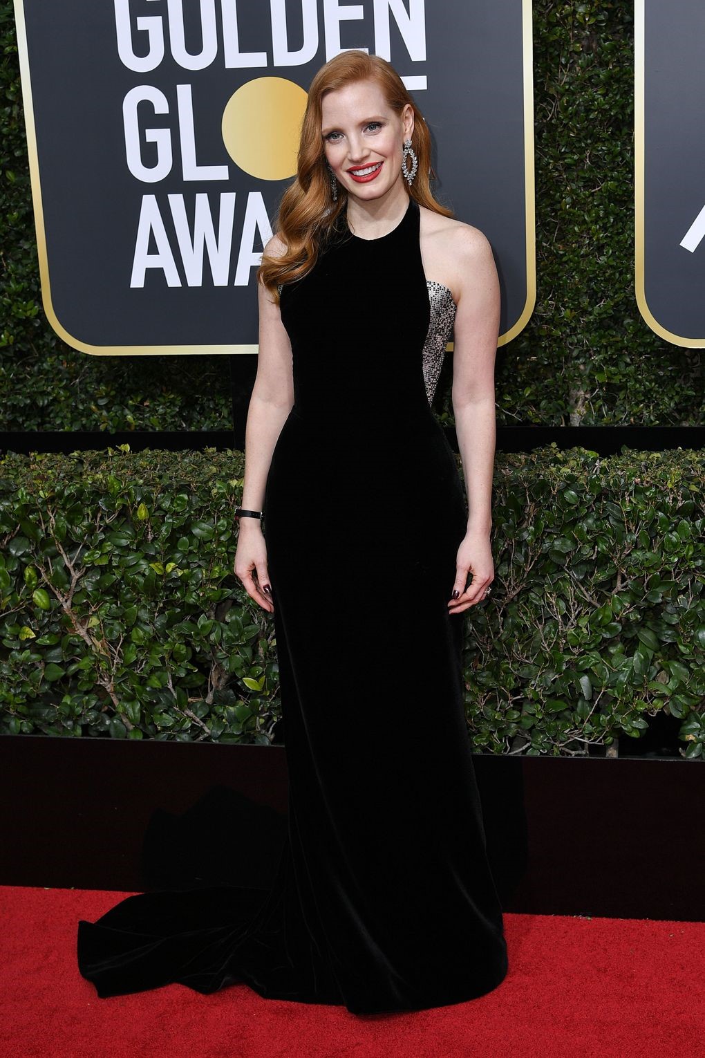 Jessica Chastain looked gorgeous in a custom made Armani Prive.