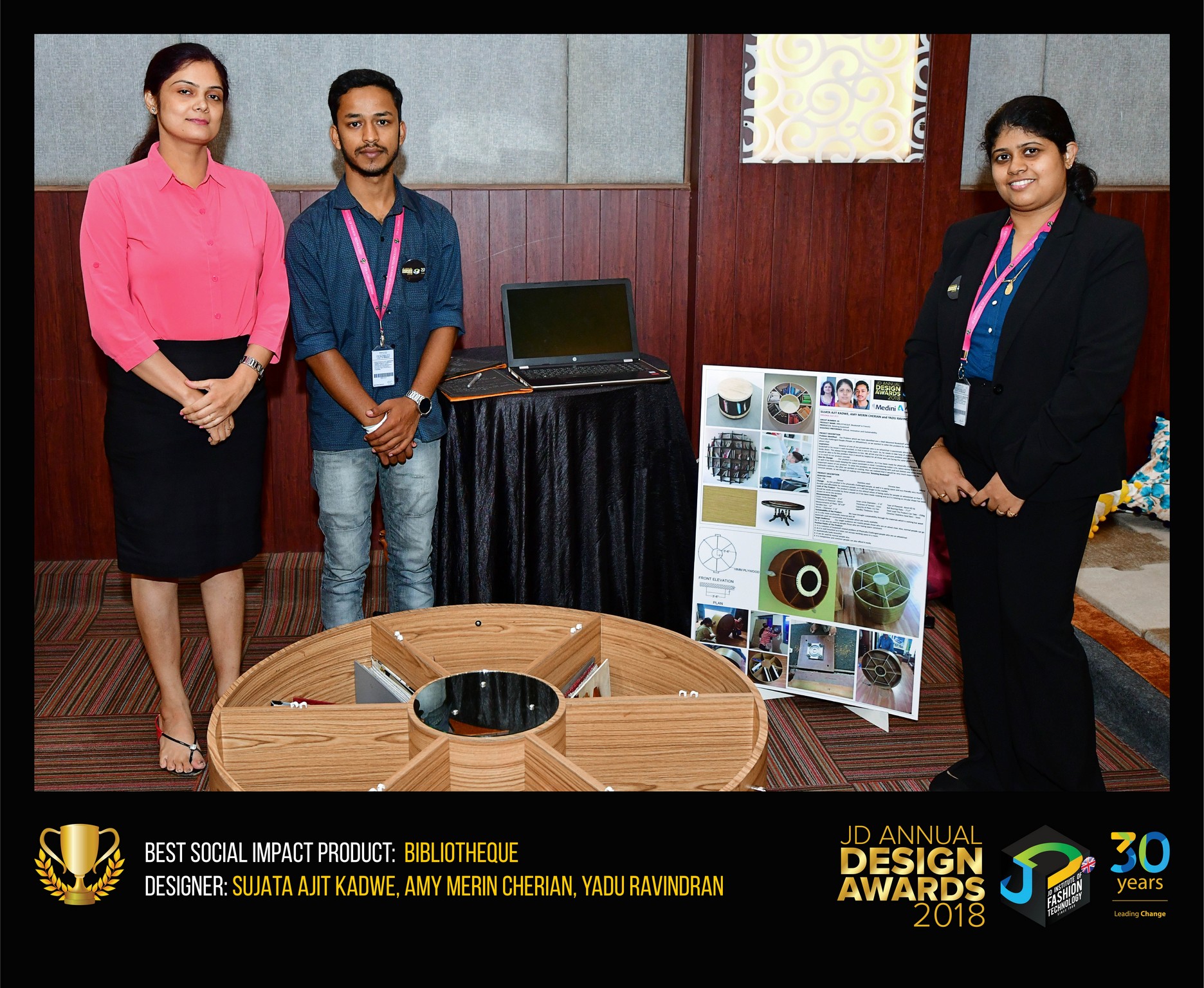 BIBLIOTHEQUE Door – Change – JD Annual Design Awards 2018 | Designer: SUJATA AJIT KADWE, AMY MERIN CHERIAN, YADU RAVINDRAN | Photography : Jerin Nath (@jerin_nath) bibliotheque - Bibliotheque - BIBLIOTHEQUE- Change – JD Annual Design Awards 2018