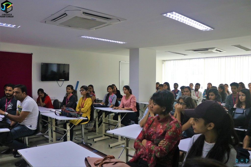 Asian Paints at JD Institute: A seminar on colour theory