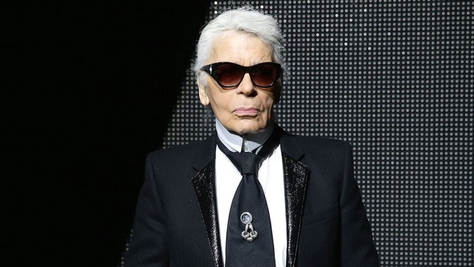 THE FASHION ICON: KARL LAGERFELD