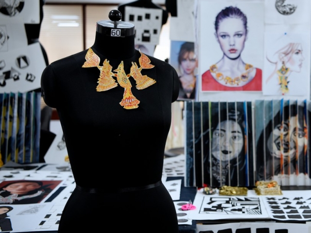 Diploma in Jewellery design 35