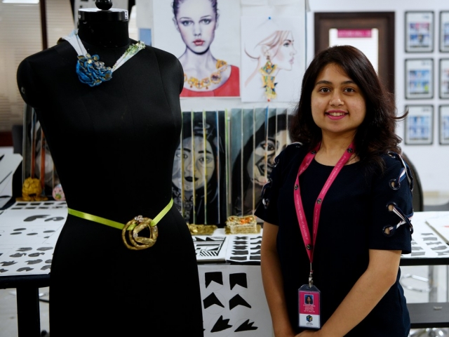 Diploma in Jewellery design 36