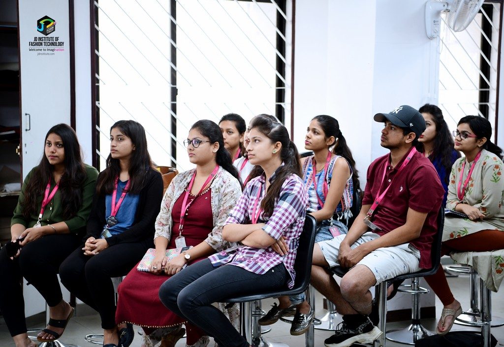 KNOWLEDGE SESSION BY CENTRAL SILK BOARD ON THE QUEEN OF TEXTILES 2