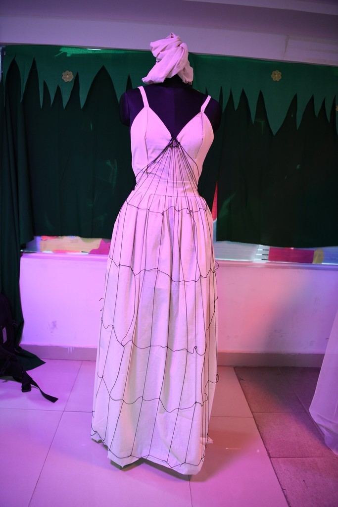 A PLAY OF NATURE AND ZERO WASTE IN DRAPING 3