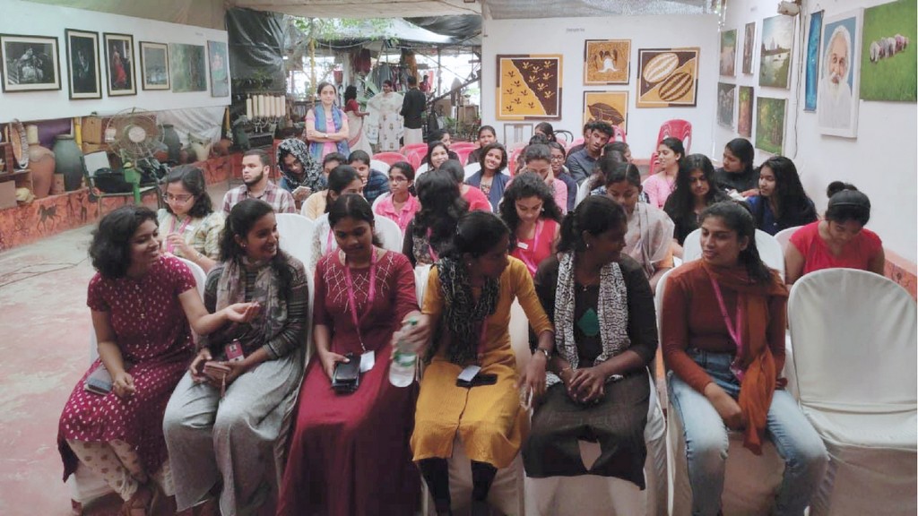 TALK SESSION FOR REVOLUTIONARY STEP TOWARDS FASHION INDUSTRY