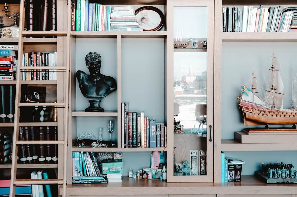 Open shelves - 6 ways to style them