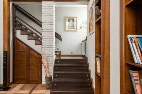 Types of stairs seen in interior design