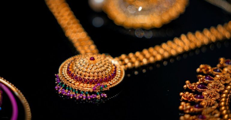 Indian Jewellery Types – Must have for every occasion