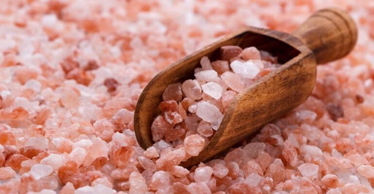 Himalayan pink salt: Benefits for your beauty and health