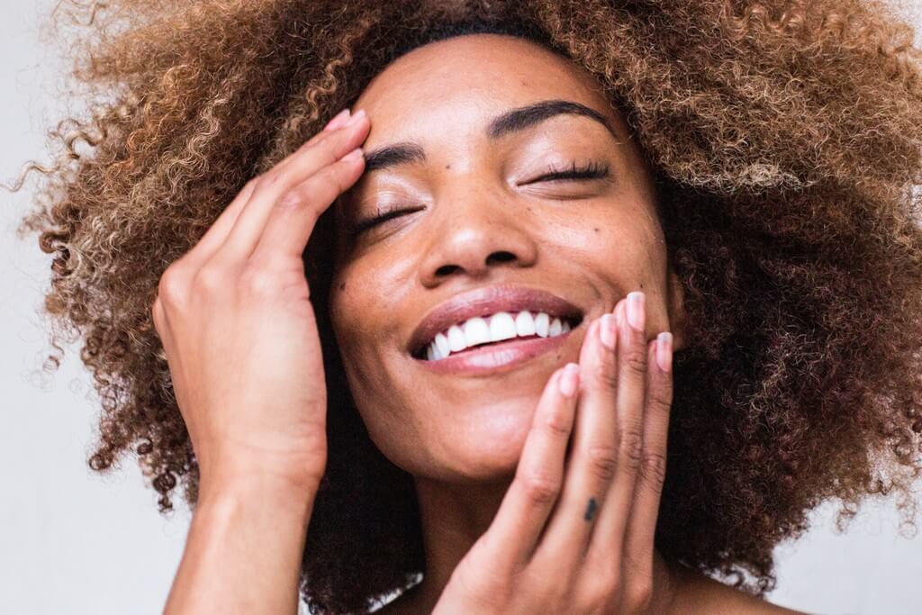 5 Makeup and skincare ingredients to avoid if you have oily skin