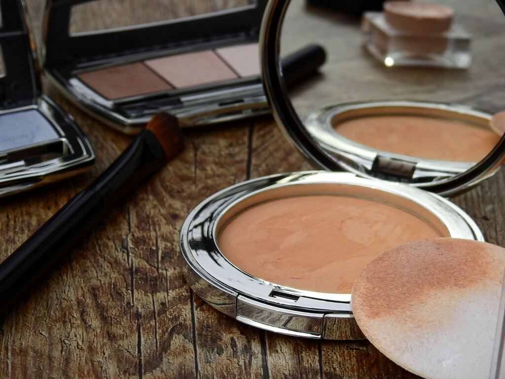 5 Makeup and skincare ingredients to avoid if you have oily skin