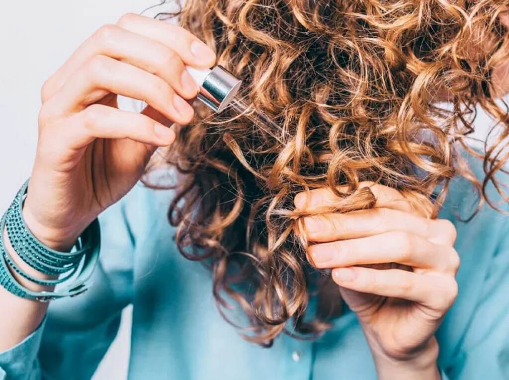 Curly Hair Care Routines Guide 101!