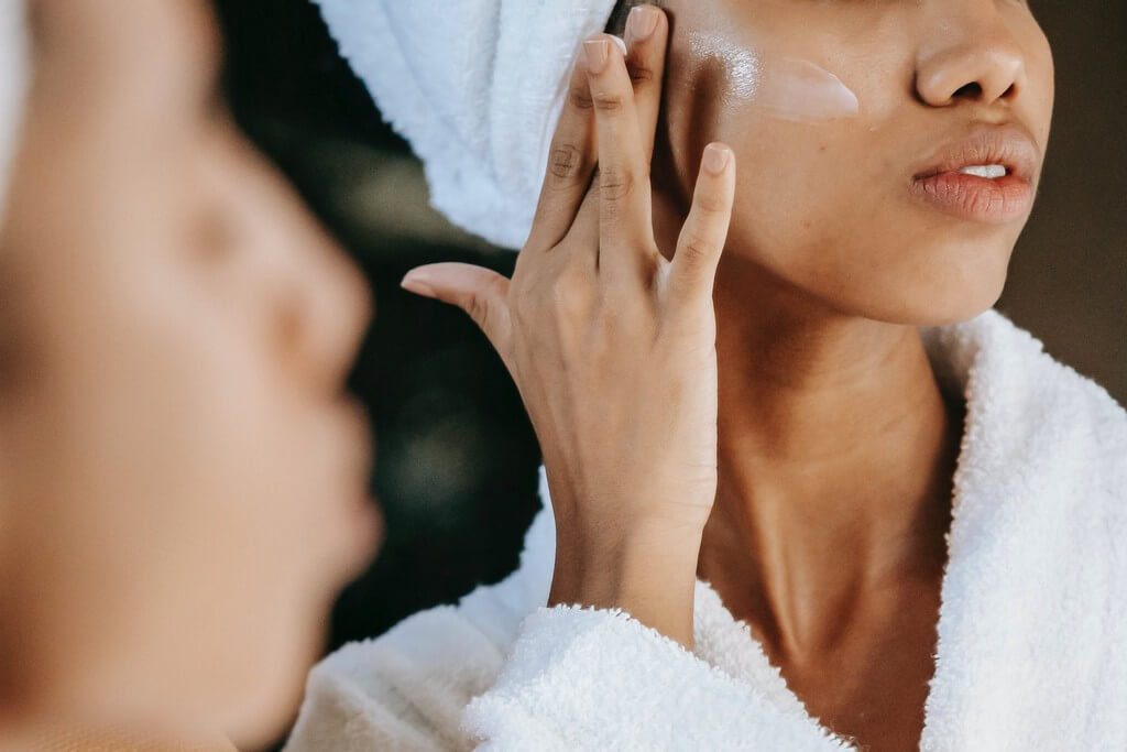 Facial steaming 5 right ways to cleanse and hydrate your skin