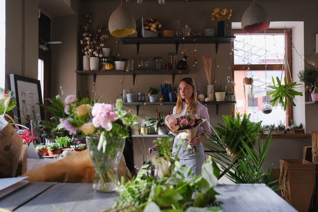 Indoor plants: Simple design hacks to decorate indoors