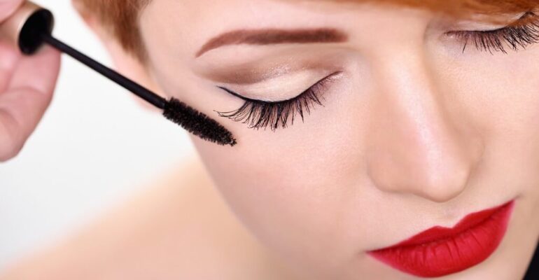 Mascara: Makeup lovers, what you need to know before applying mascara