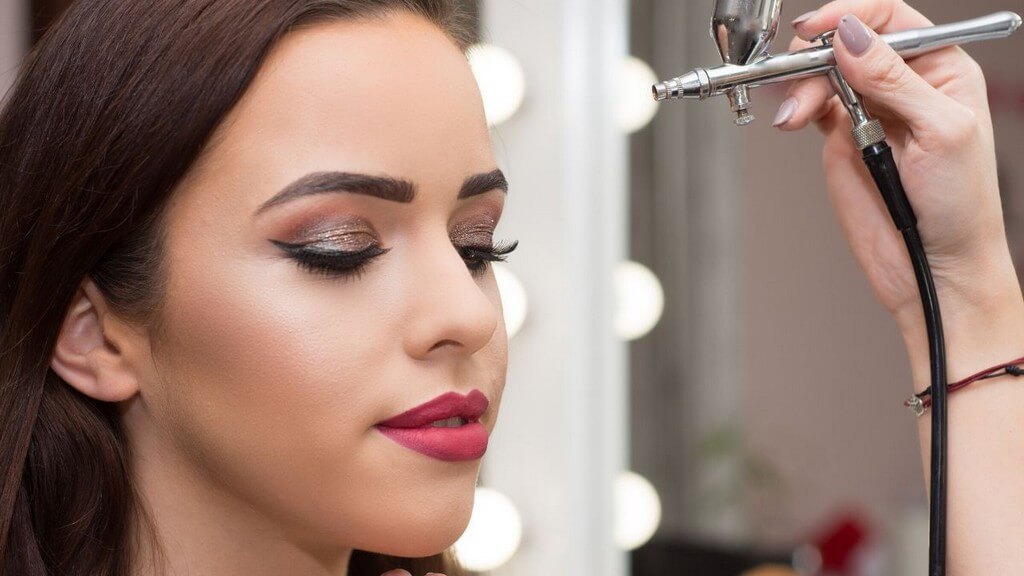 AirBrush Makeup: What Are The Benefits?