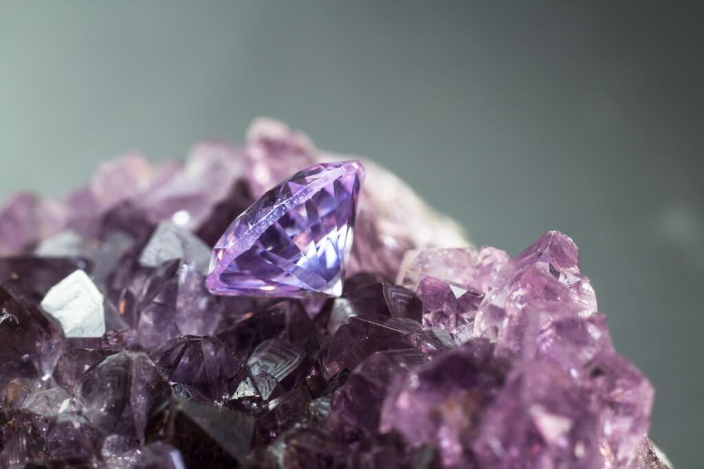 Gemstones: A Guide To Jewellery