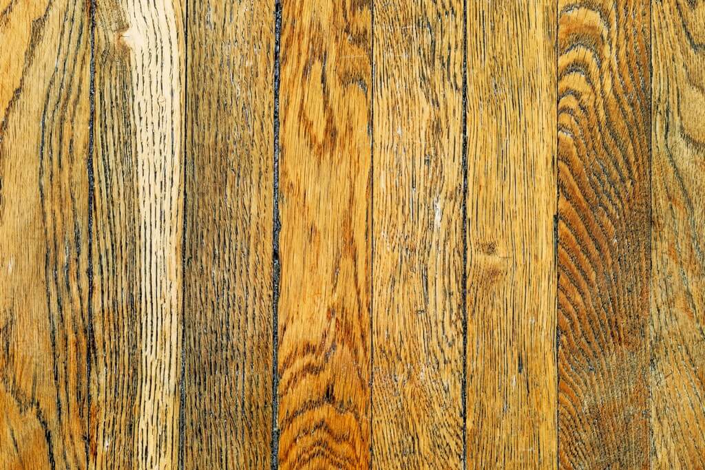 Is oak wood suitable for furniture?