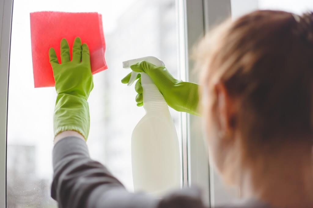 Common window cleaning mistakes to avoid