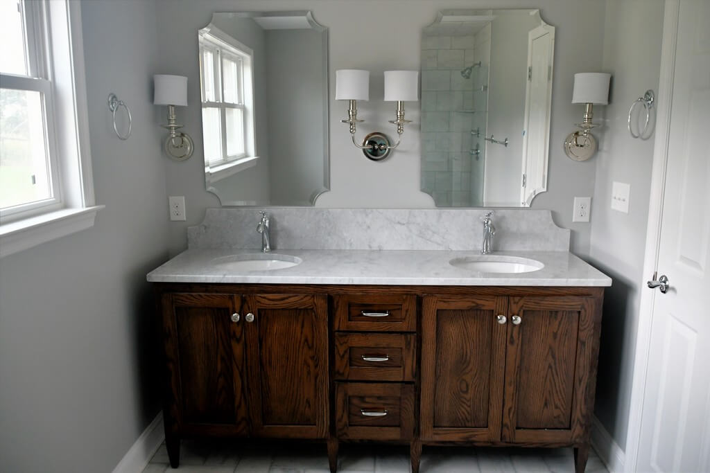 5 Ways to Brighten a Dark Bathroom