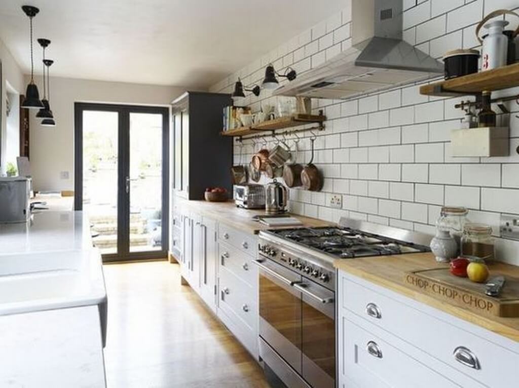 Galley Kitchen: 5 Advantages of kitchen layout