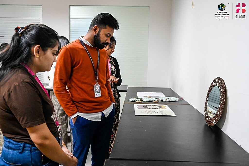 Interior Design Aspirants Pull Off Another Successful Display Of Button Art 