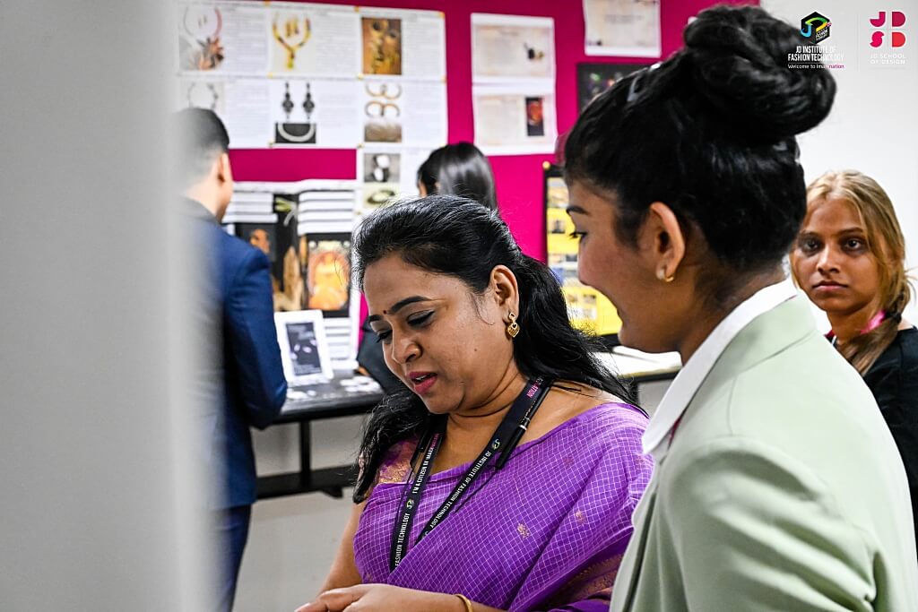 Jewellery Design Aspirants Displayed Their Works