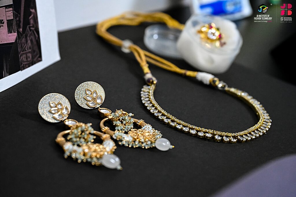 Jewellery Design Aspirants Displayed Their Works