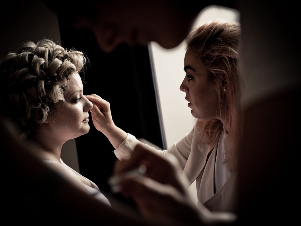 Bridal Beauty Why You Need a Professional Makeup Artist for Weddings (3)