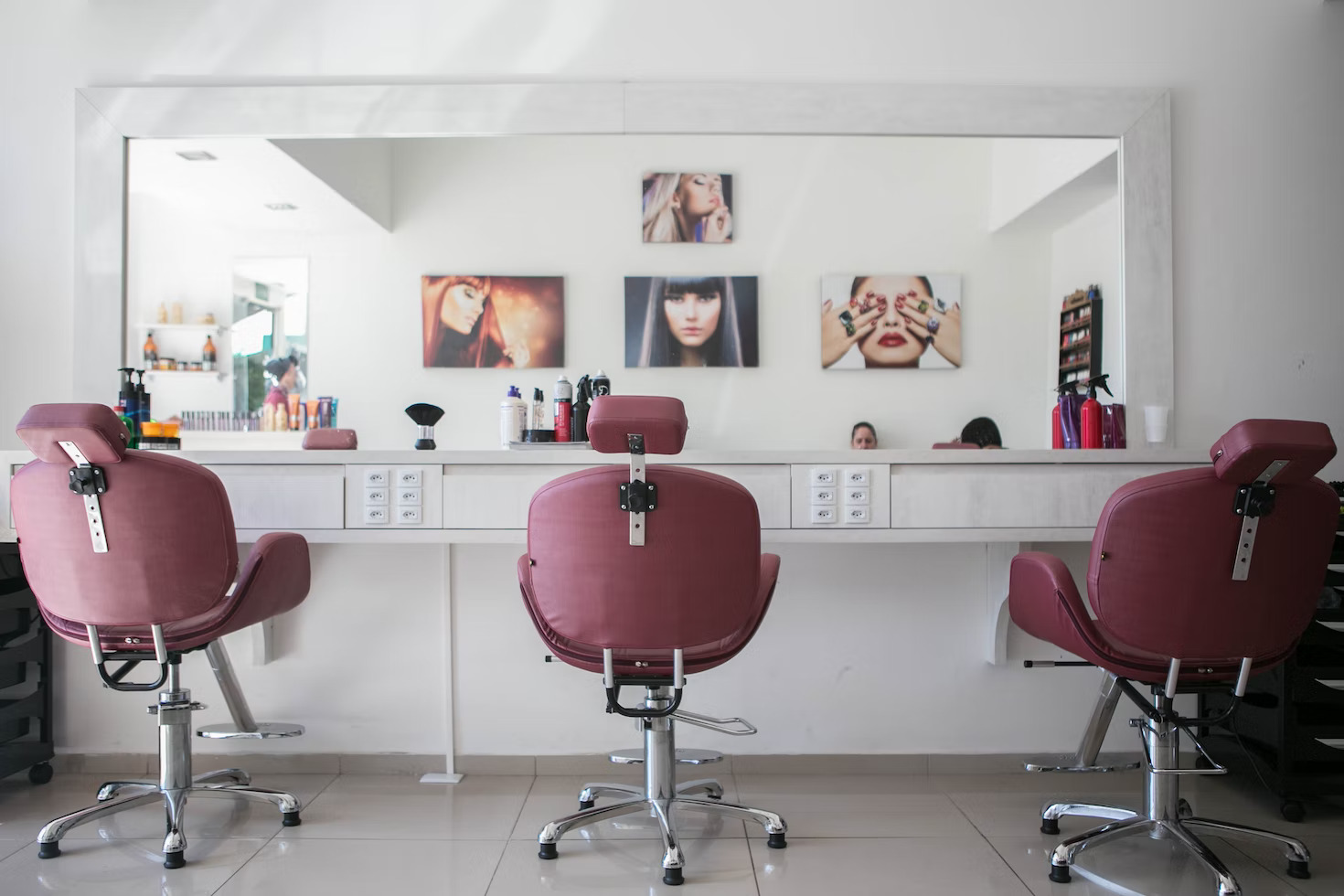 Hairstyling for Makeup Artists Why Is It Crucial (1)