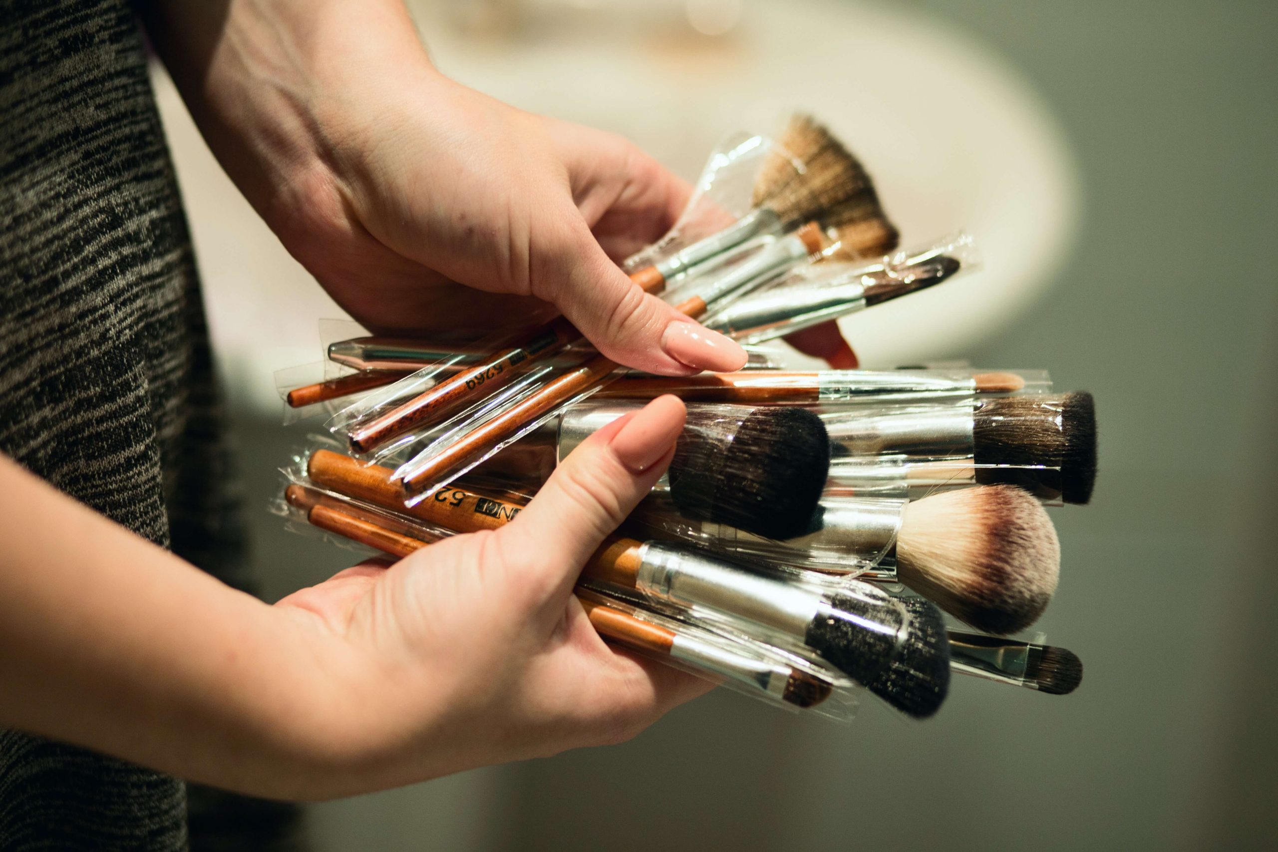 Makeup Masterclass How to Clean Makeup Brushes Sponges and More (2)