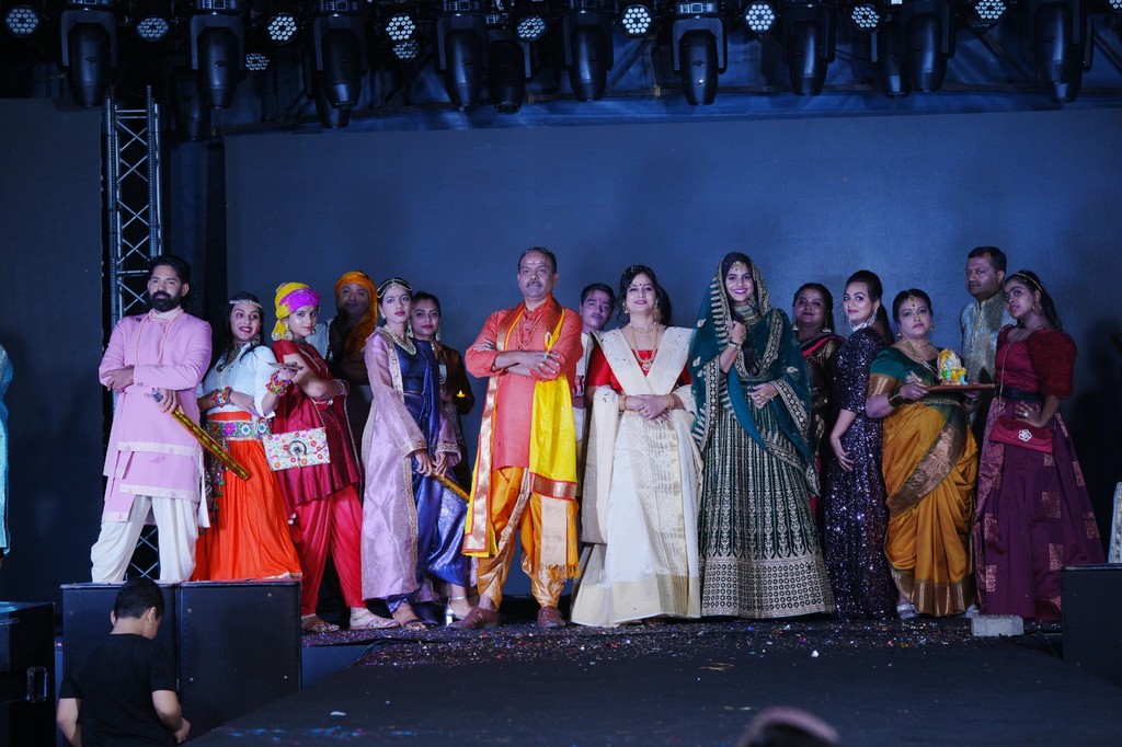 FESTIVALS OF INDIA FASHION STYLING & CHOREOGRAPHY (10)