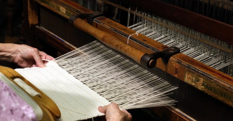 The History of Handloom Weaving Through The Ages (4)