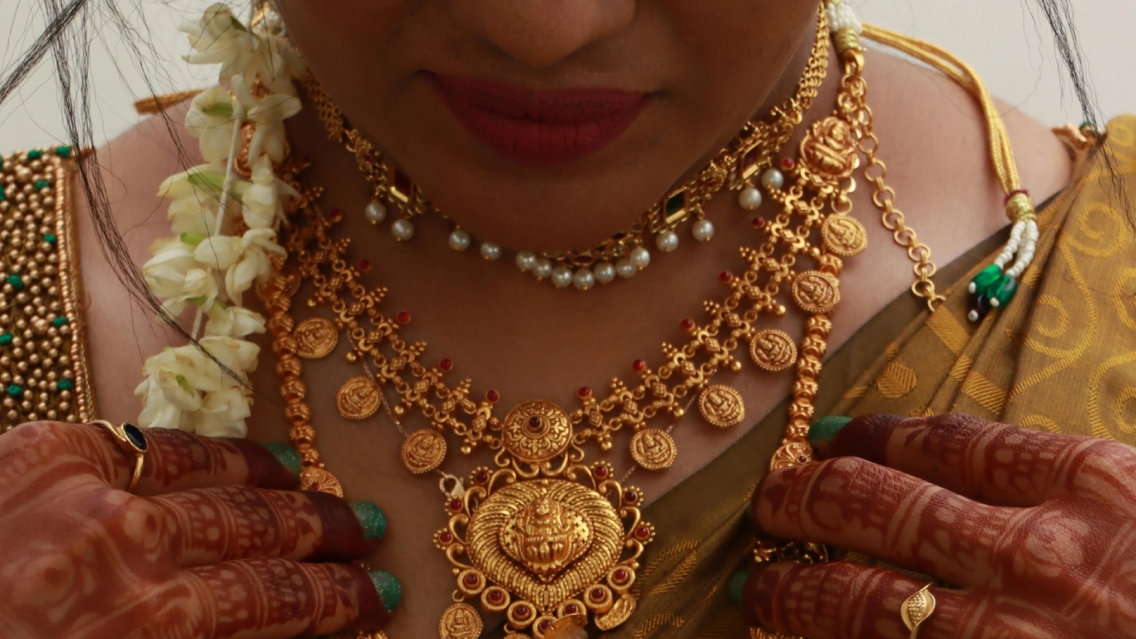 Why Gold Jewelry Reigns Supreme in Asian Households 