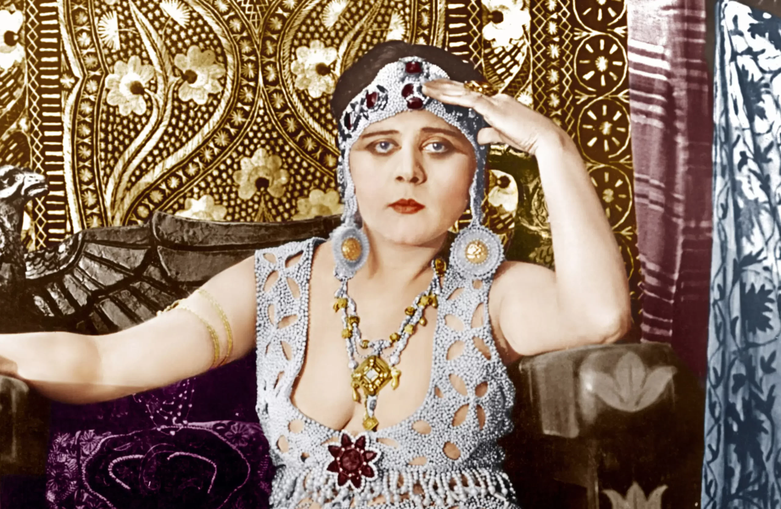 A Colourful History Exploring the Evolution of Makeup 