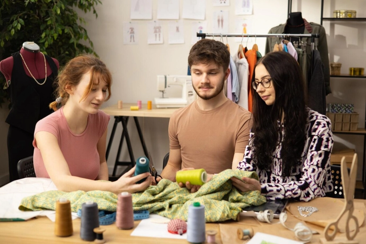 Best Sustainable Fashion Courses Changing the Industry 