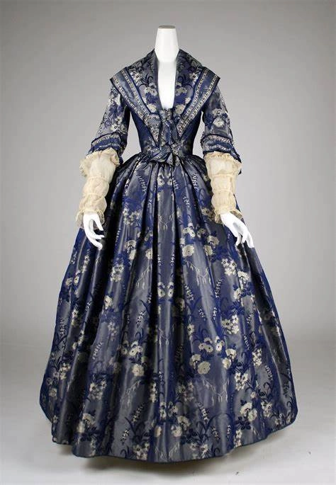 Types of gowns that women wore through all the centuries 